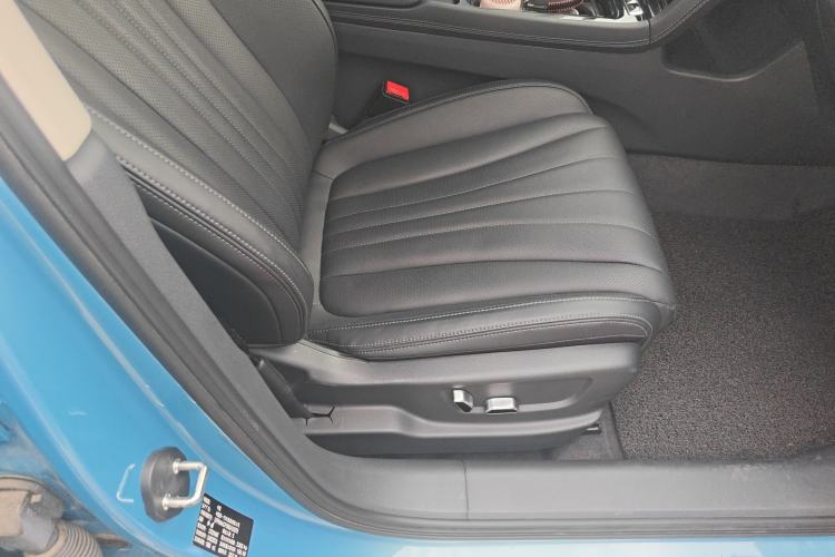 Used Hongqi H5 2023 2.0T Automatic Smart Connect Flagship Edition
