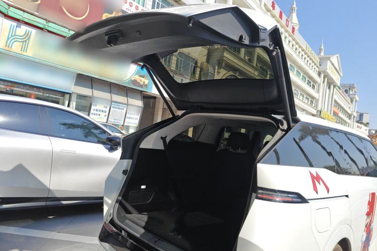 Used XPeng X9 2024 702 Ultra-Long Range Max