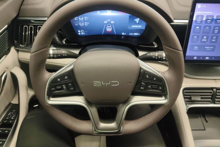 Used BYD Song PLUS New Energy 2025 DM-i 112KM Prestige Model Steering Wheel