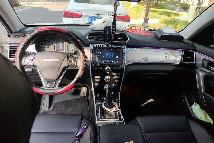 Used Haval H2 2017 Red-Label 1.5T Automatic Two-Wheel Drive Luxury Model