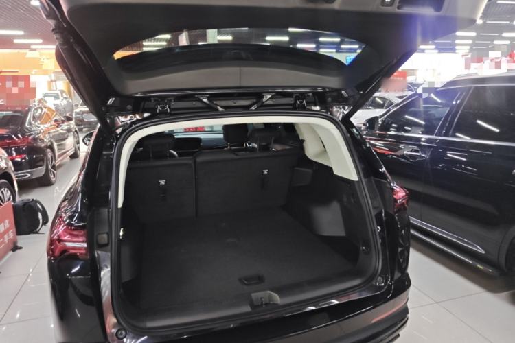 Used Buick Envision 2024 Encore Plus 28T AWD Luxury Edition Trunk
