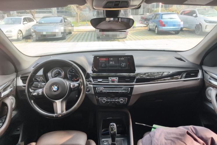 Used BMW X1 2021 Restyled sDrive25Li Leading Edition Center Console