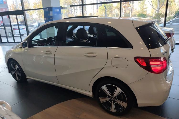 Used Mercedes-Benz B-Class 2018 B 200 Fashion Model