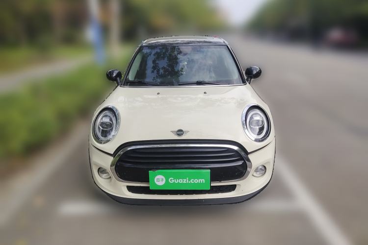 Used MINI MINI 2019 1.5T COOPER Classic Edition Five-Door Version
