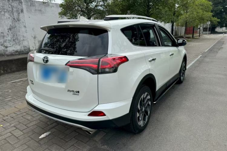 Used Toyota RAV4 2016 2.5L Automatic 4x4 Elite Edition Exterior 5