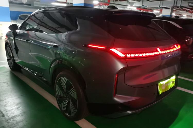 Used Lynk & Co 08 EM-P 2025 245km Ultra-Long Range Halo Rear Left 45 Deg