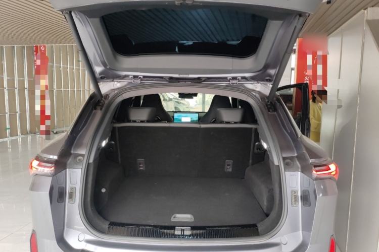 Used JETOUR Shanhai L6 2024 1.5TD DHT MAX
