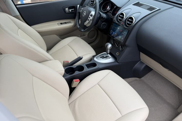 Used Nissan Qashqai 2015 2.0 XL Coolfire CVT 2WD Right Front Seat