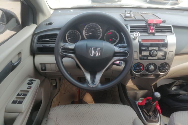 Used Honda City Classic 2012 1.5L manual Comfort version