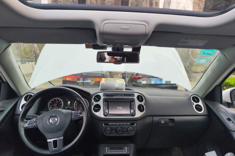 Used Volkswagen Tiguan 2015 1.8TSI Automatic All-Wheel-Drive Luxury Model