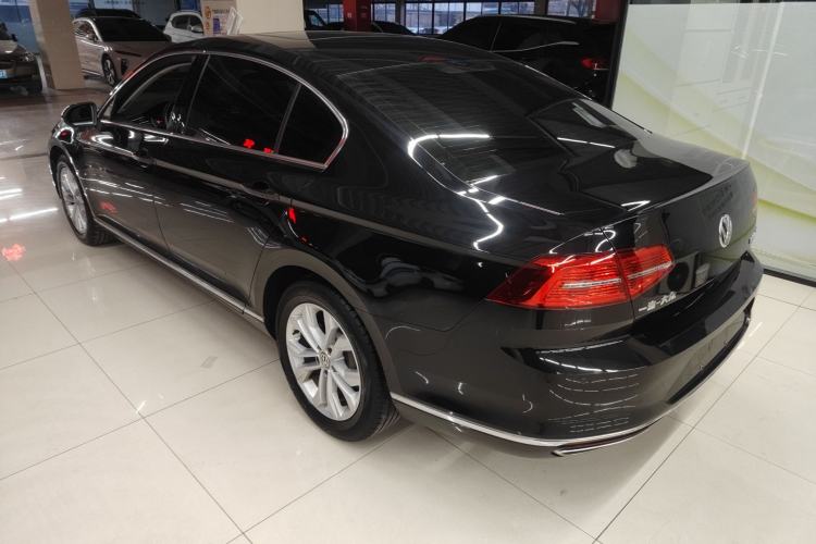 Used Volkswagen Magotan 2018 330TSI DSG Luxury Model
