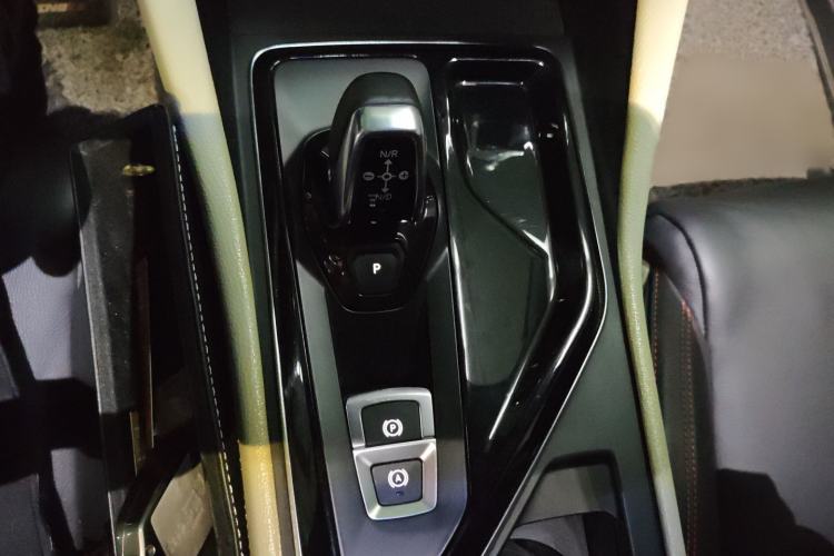 Used Lynk & Co 02 2018 1.5T DCT Two-Wheel Drive Zhaopu Version China V Standard Gear Lever