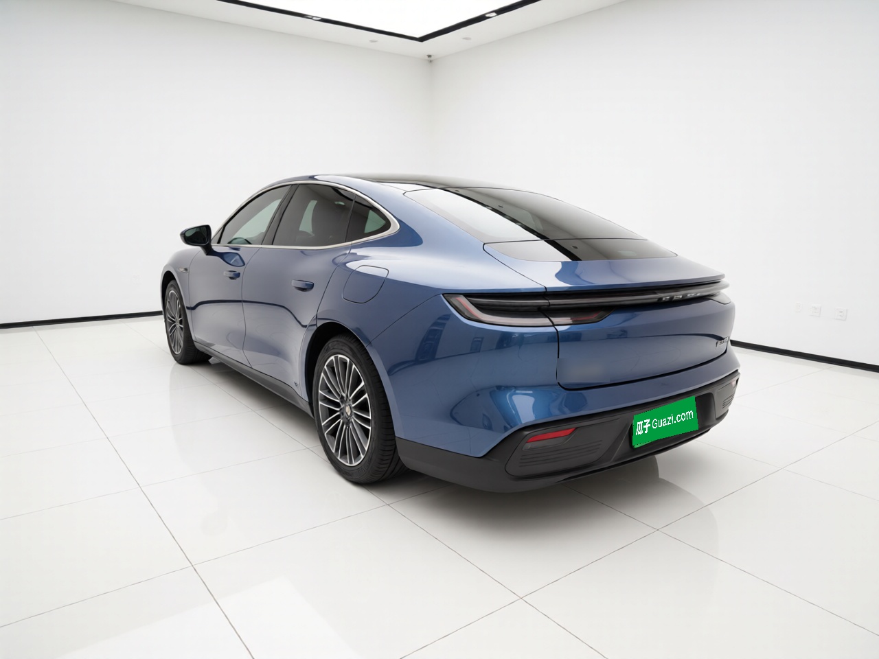 Geely Galaxy 8 2025 130km EM-i Deluxe Edition — снимка 4