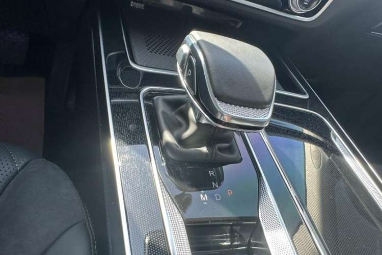 Used Hongqi HS5 2023 2.0T Qixiang Pro Edition
