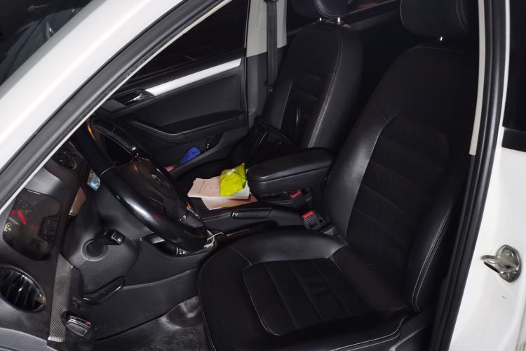 Used Volkswagen Jetta 2015 1.6L Automatic Luxury Model Left Front Seat