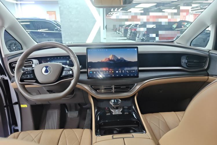 Used Denza D9 2024 DM-i 980 Four-Wheel Drive Prestige Model