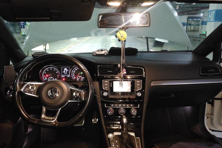 Used Volkswagen Golf 2016 1.4TSI Automatic R-Line
