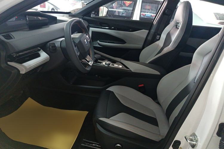 Used CHANGAN UNI-V iDD 2024 Blue Whale Smart Electric iDD 136km Luxury Model