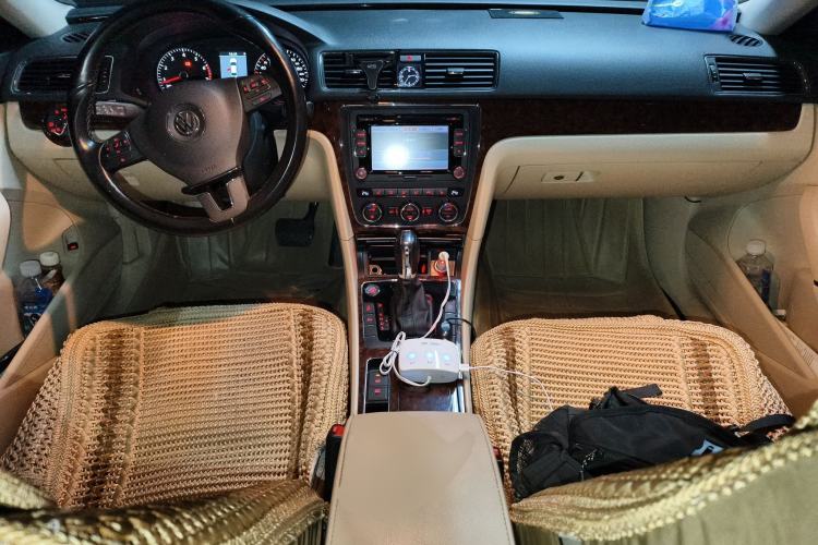 Used Volkswagen Passat 2013 1.8TSI DSG Prestige Edition Center Console