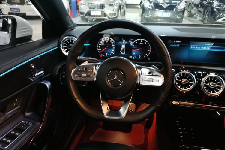 Used Mercedes-Benz A-Class 2022 Revised Version A 200 L Sport Sedan Fashionable Style