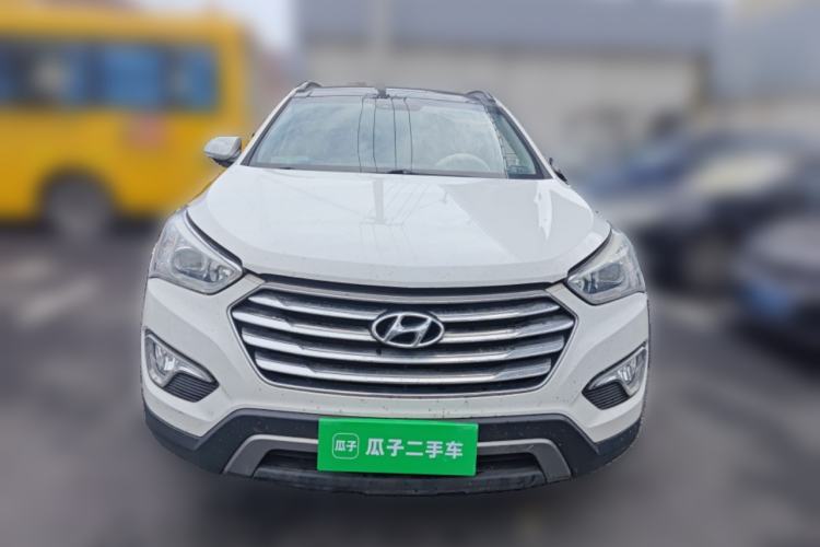 Used Hyundai Grand SantaFe 2013 3.0L 7-Seater Four-Wheel-Drive Comfort Edition Front