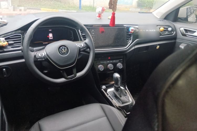 Used Volkswagen T-ROC 2021 Revised Version 280TSI DSG Two-Wheel Drive Comfort & Smart Connectivity Edition Center Console