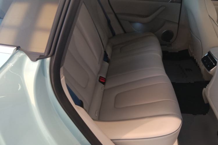 Used Hima Luxeed S7 2025 785 km Ultra Left Rear Seat