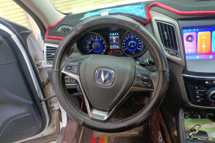 Used CHANGAN CS75 2017 Shangku Edition 1.5T Manual ZhiXiang Model
