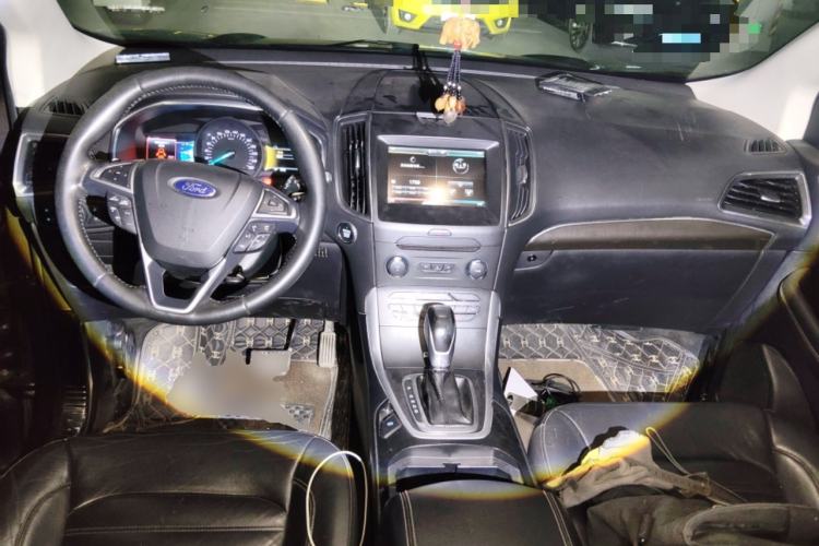 Used Ford Edge 2015 2.0T GTDi Two-Wheel-Drive High-Line Version