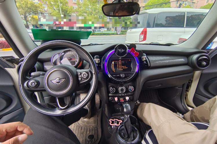 Used MINI 2014 1.5T COOPER Fun
