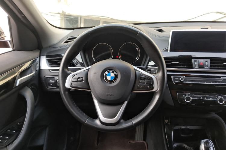Used BMW X2 2019 sDrive20i M Sport Package China VI Emission Standard Steering Wheel
