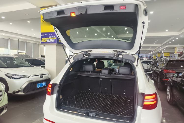 Used Mercedes-Benz GLC 2018 GLC 300 4MATIC Sport Edition Trunk