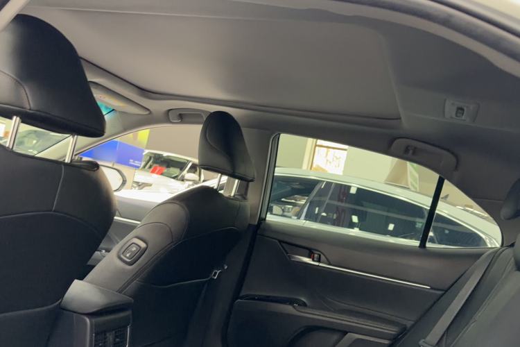 Used Toyota Camry 2021 2.5G Luxury Edition Headliner