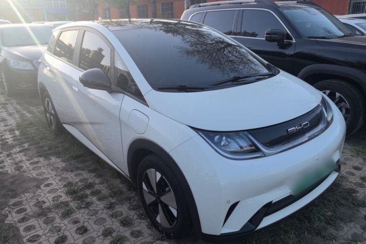 Used BYD Dolphin 2023 420 km Fashion Edition
