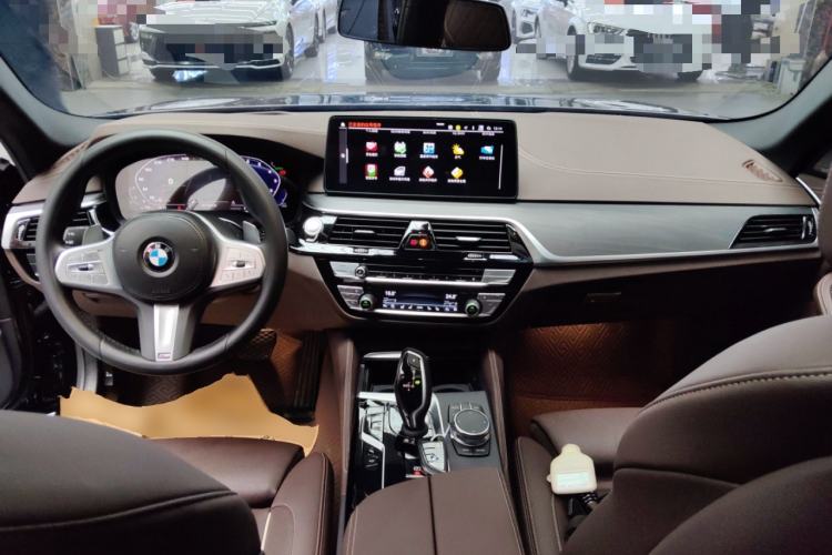 Used BMW 5 Series 2023 530Li Luxury Edition M Sport Package
