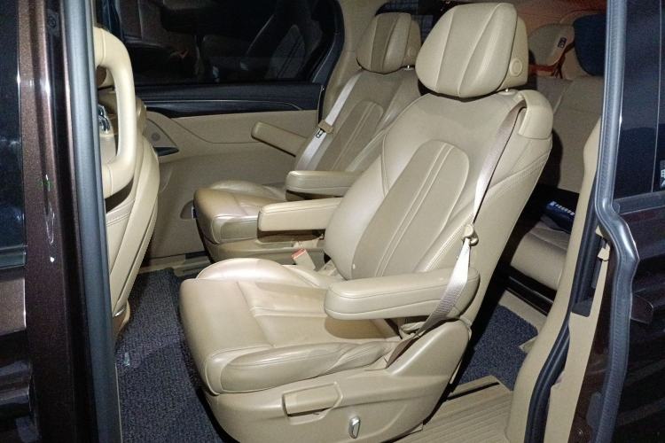 Used Buick GL8 2021 ES Land Cruiser 653T Luxury Edition
