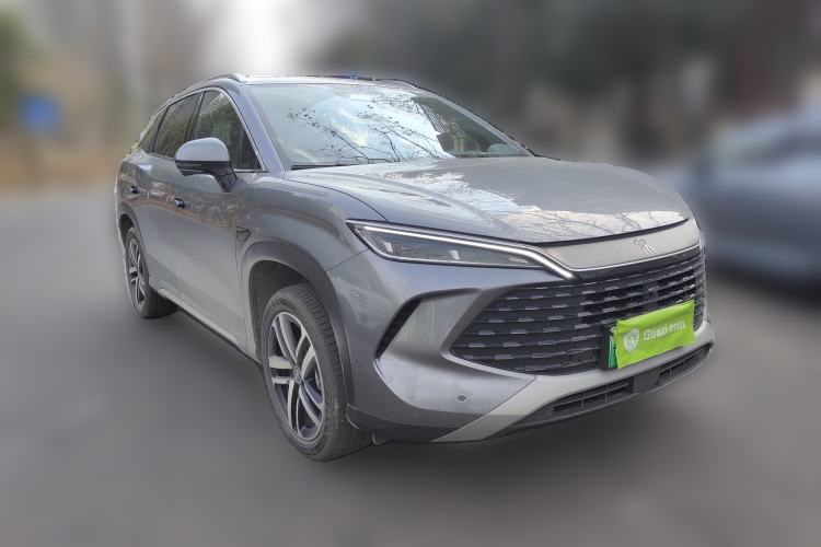 Used BYD Song L DM-i 2025 Intelligent Driving Version 112 km Leading Trim Front Right 45 Deg