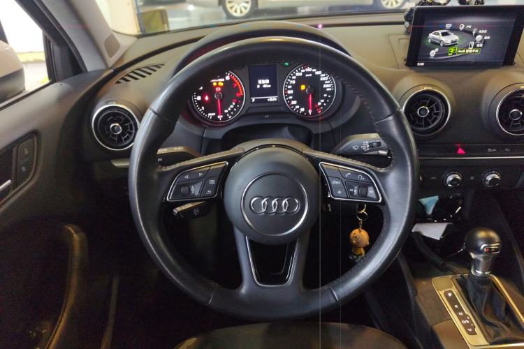 Used Audi A3 2020 Restyled Limousine 35 TFSI Ambition Version China VI Steering Wheel