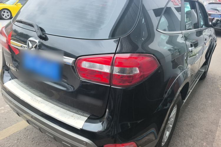 Used JMC Yusheng S350 2014 2.4T Automatic 2WD Diesel Luxury Version with Sunroof 5 Seats