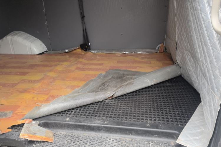 Used SAIC MAXUS Xintu V80 2023 2.0T AMT Classic Aoyuntong Long Wheelbase Mid-Height 6/7/8/9-Seater