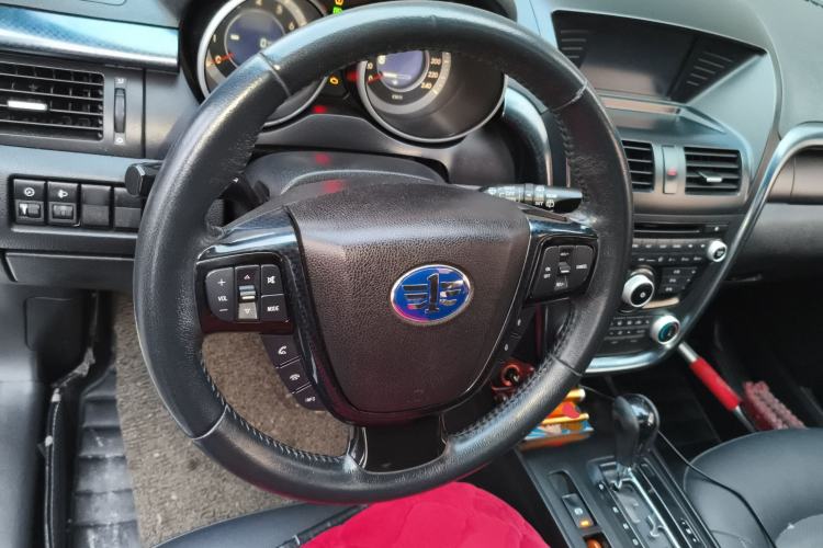 Used Bestune X80 2015 1.8T Automatic Sport Model
