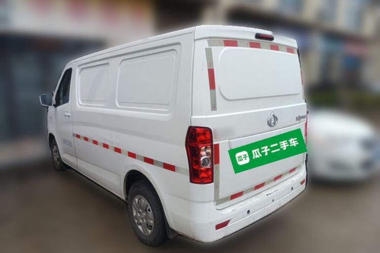 Used CHANGAN KAICHENG Ruixing EM60 2022 Pure Electric Van 4498 mm Long Flat Roof with Rear-Hinged Doors 2 Seats 60 kW 41.86 kWh
