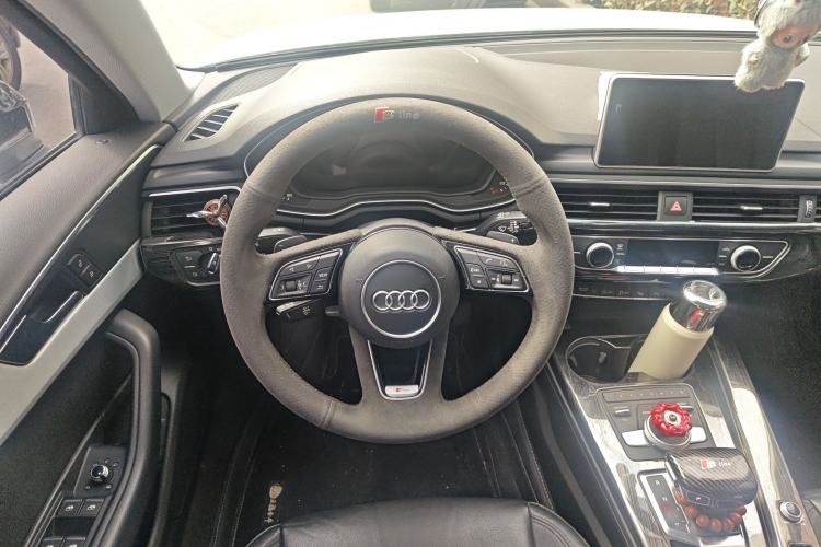 Used Audi A4L 2019 40 TFSI Fashion Edition China VI Emission Standard
