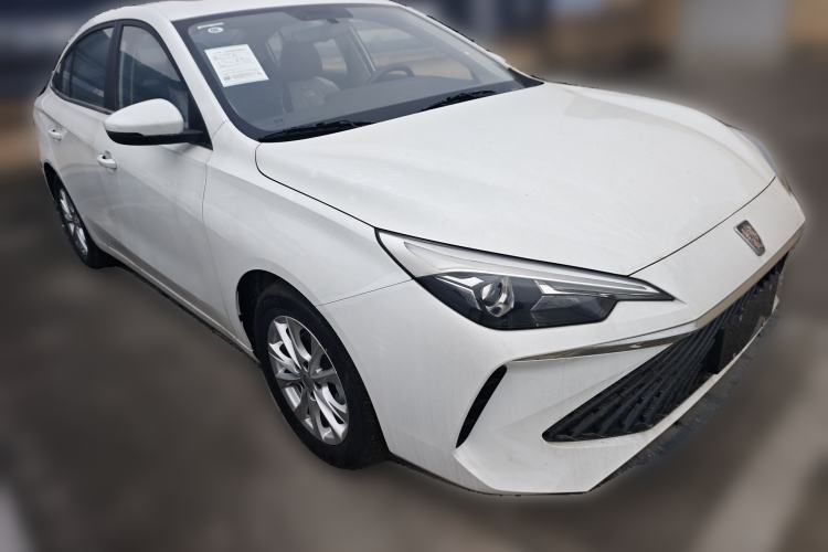 Used Roewe i5 2023 1.5L CVT Luxury Edition Front Right 45 Deg