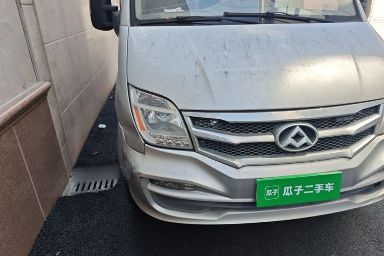 Used SAIC MAXUS Xintu V80 2016 2.5T Manual Aoyuntong National IV Short Wheelbase Mid-Roof 6-Seater
