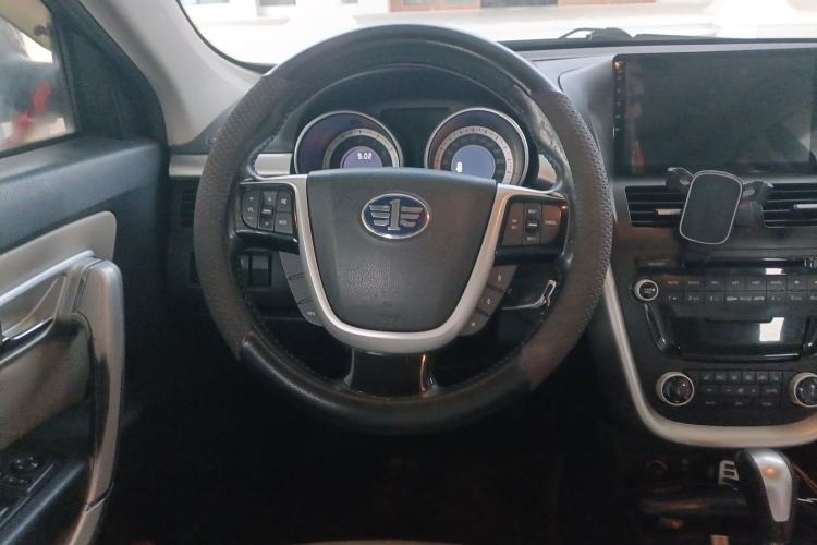 Used Bestune X80 2013 2.0L automatic luxury version