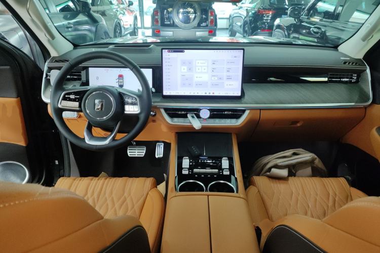 Used Tank 500 New Energy 2026 Model—Hi4-T Smart Enjoyment Version Center Console