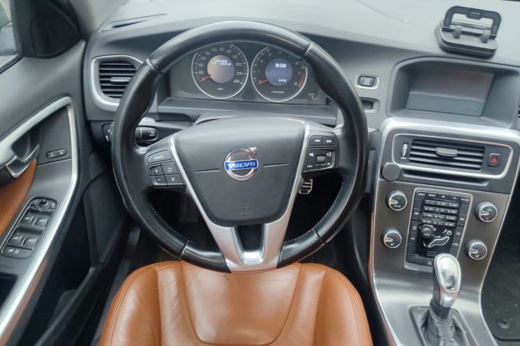 Used Volvo V60 2013 T5 Zhiya Edition Steering Wheel