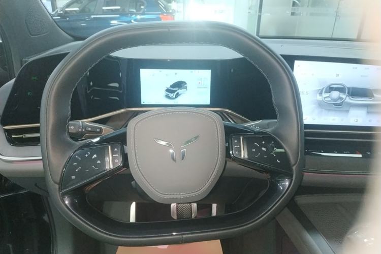 Used Hongqi Tiangong 08 2025 680 Ultra Four-Wheel-Drive Version
