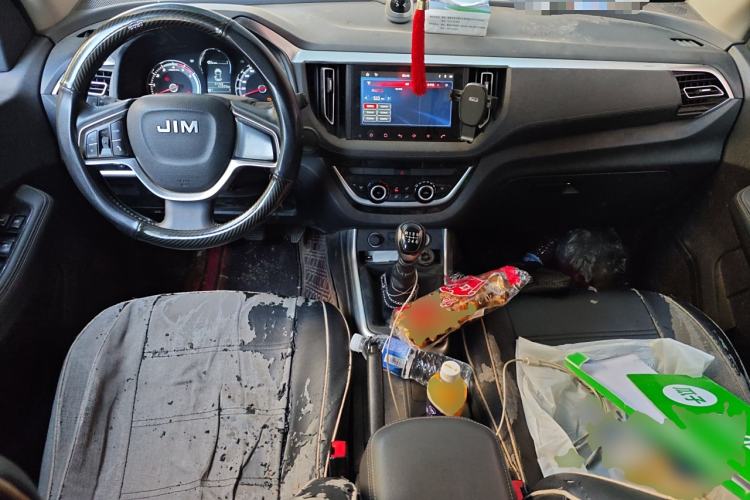 Used Isuzu D-MAX 2019 2.5T Two-Wheel Drive Manual Navigation Version China VI JE4D25Q6A
